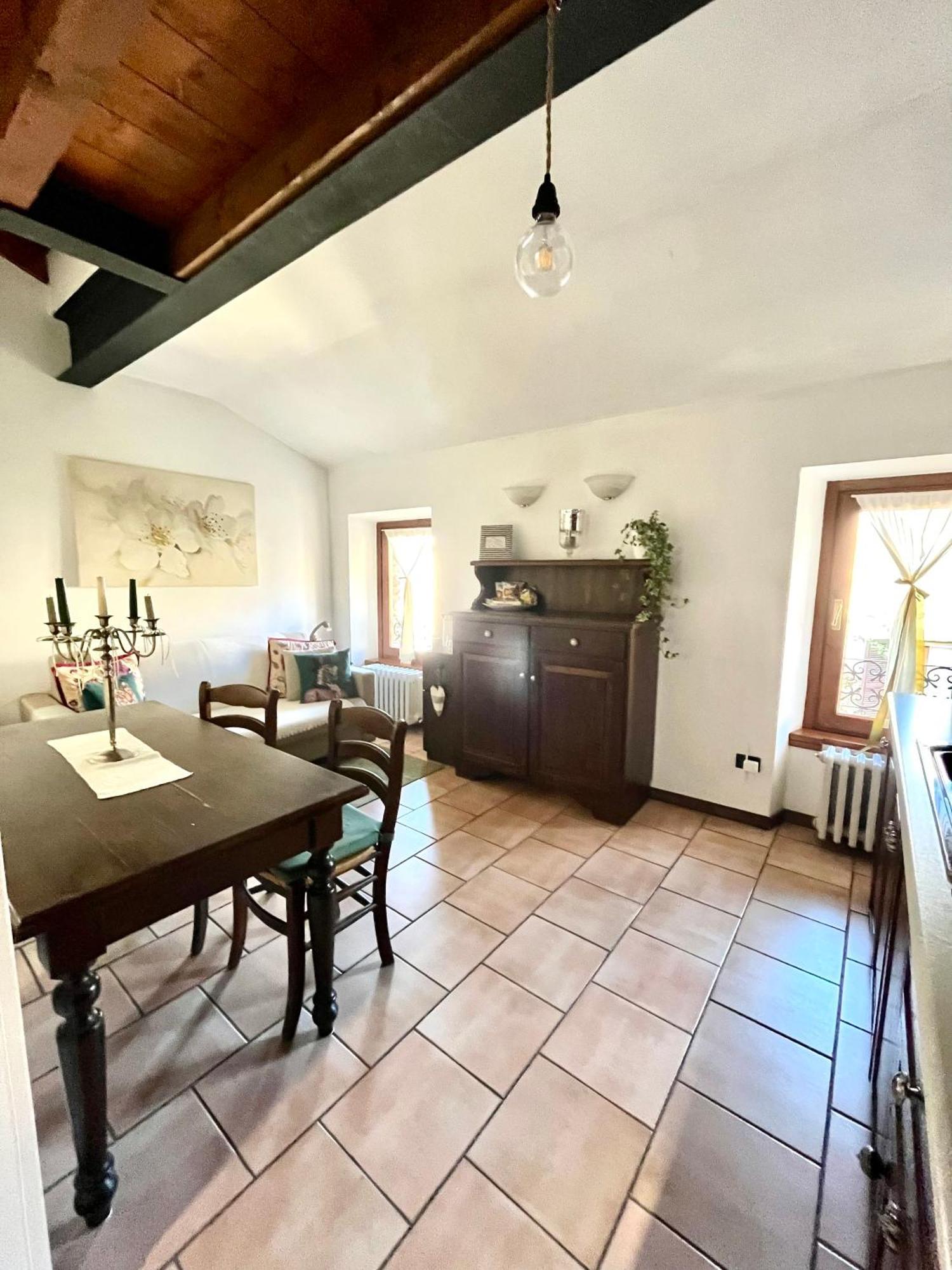 Porto Valentino Apartment Sirmione Exterior foto