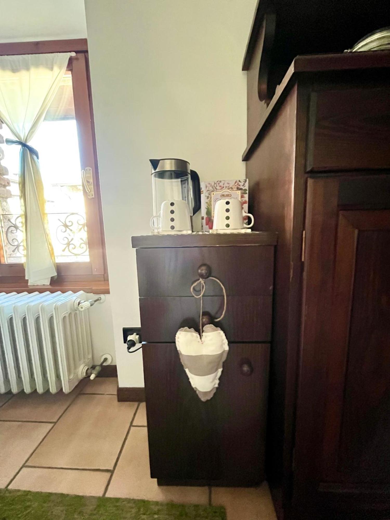 Porto Valentino Apartment Sirmione Exterior foto