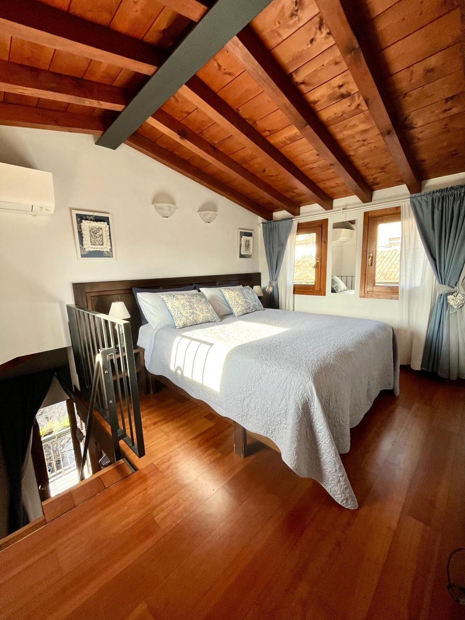 Porto Valentino Apartment Sirmione Exterior foto