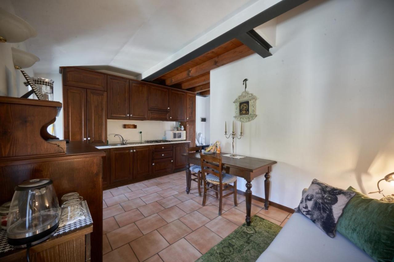 Porto Valentino Apartment Sirmione Exterior foto