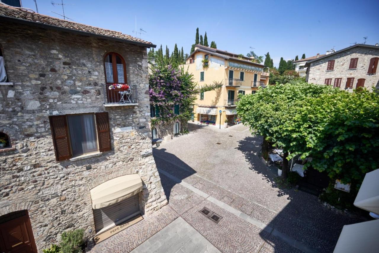 Porto Valentino Apartment Sirmione Exterior foto