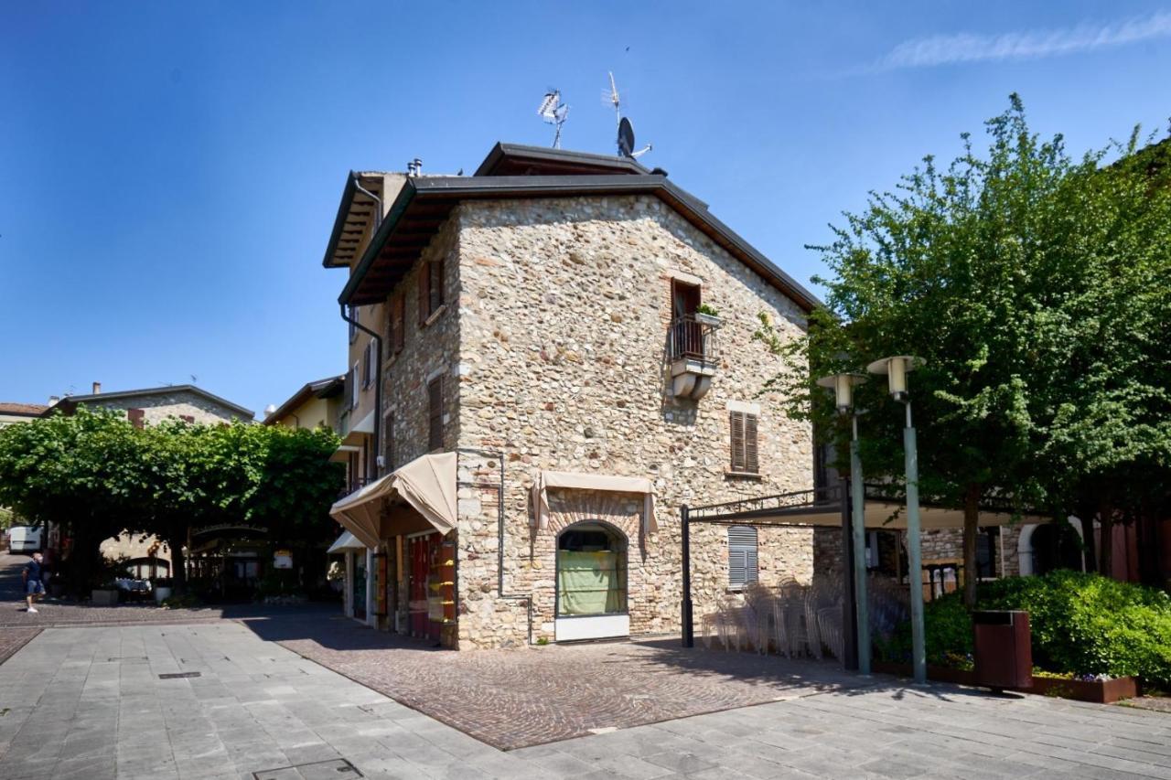 Porto Valentino Apartment Sirmione Exterior foto